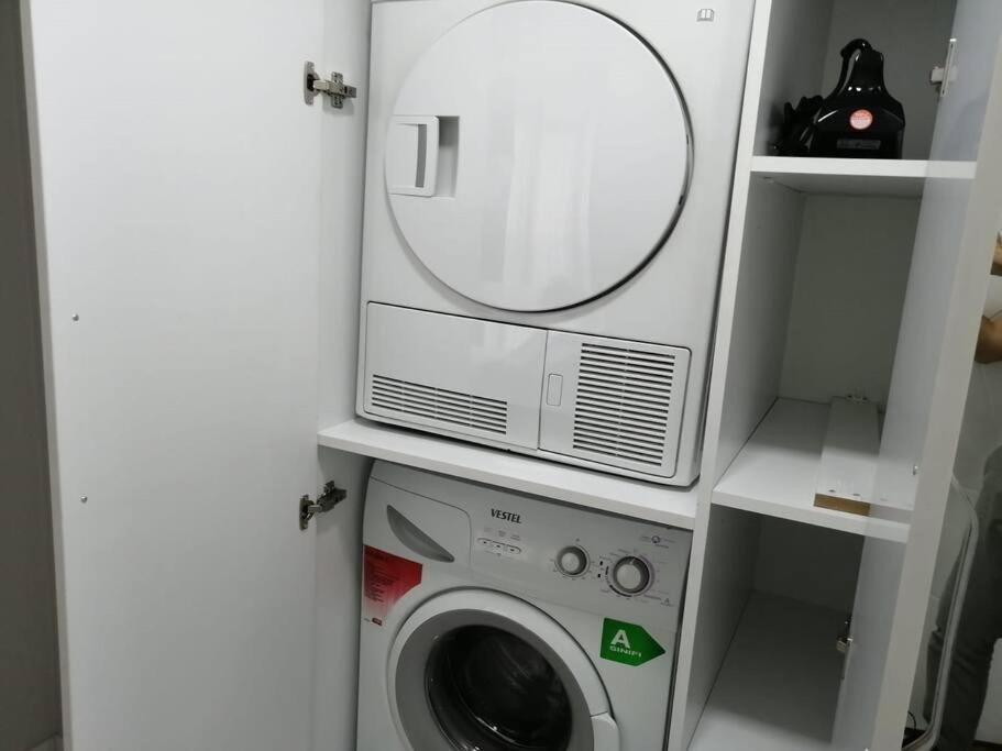 Sisli Apartment, 2 Bedrooms, 250 M Metro, New Modern Residence อิสตันบูล ภายนอก รูปภาพ
